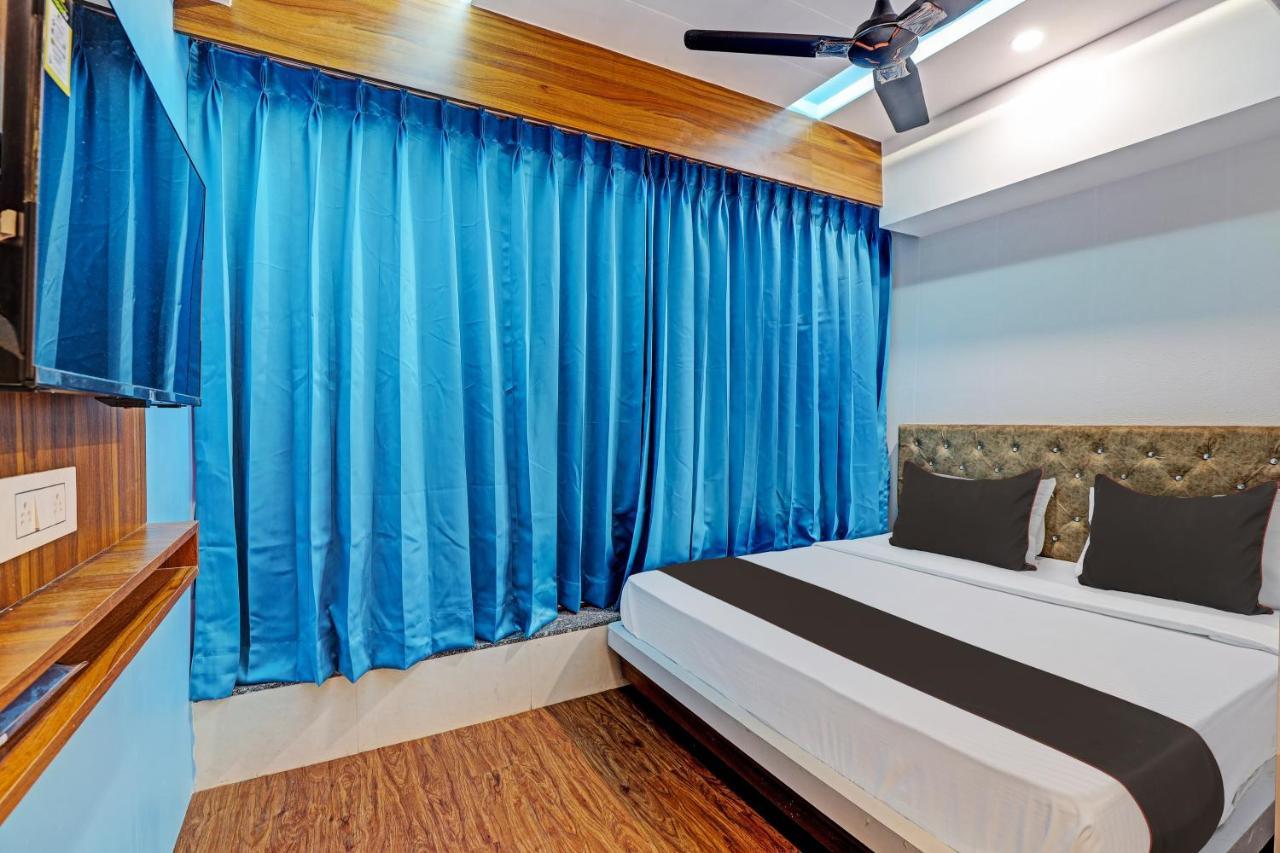 Collection O Hotel Swarg Surat Buitenkant foto