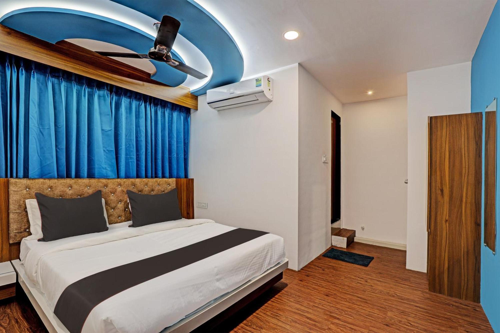 Collection O Hotel Swarg Surat Buitenkant foto