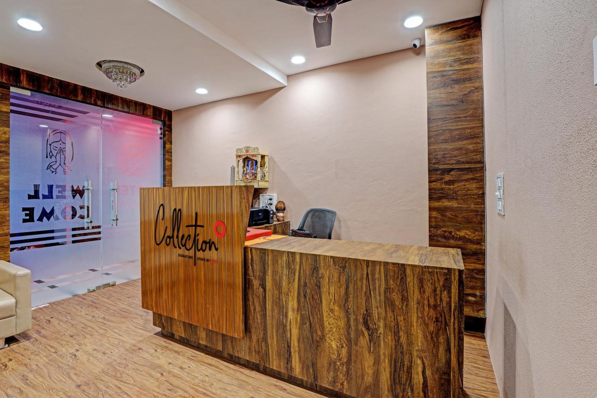 Collection O Hotel Swarg Surat Buitenkant foto
